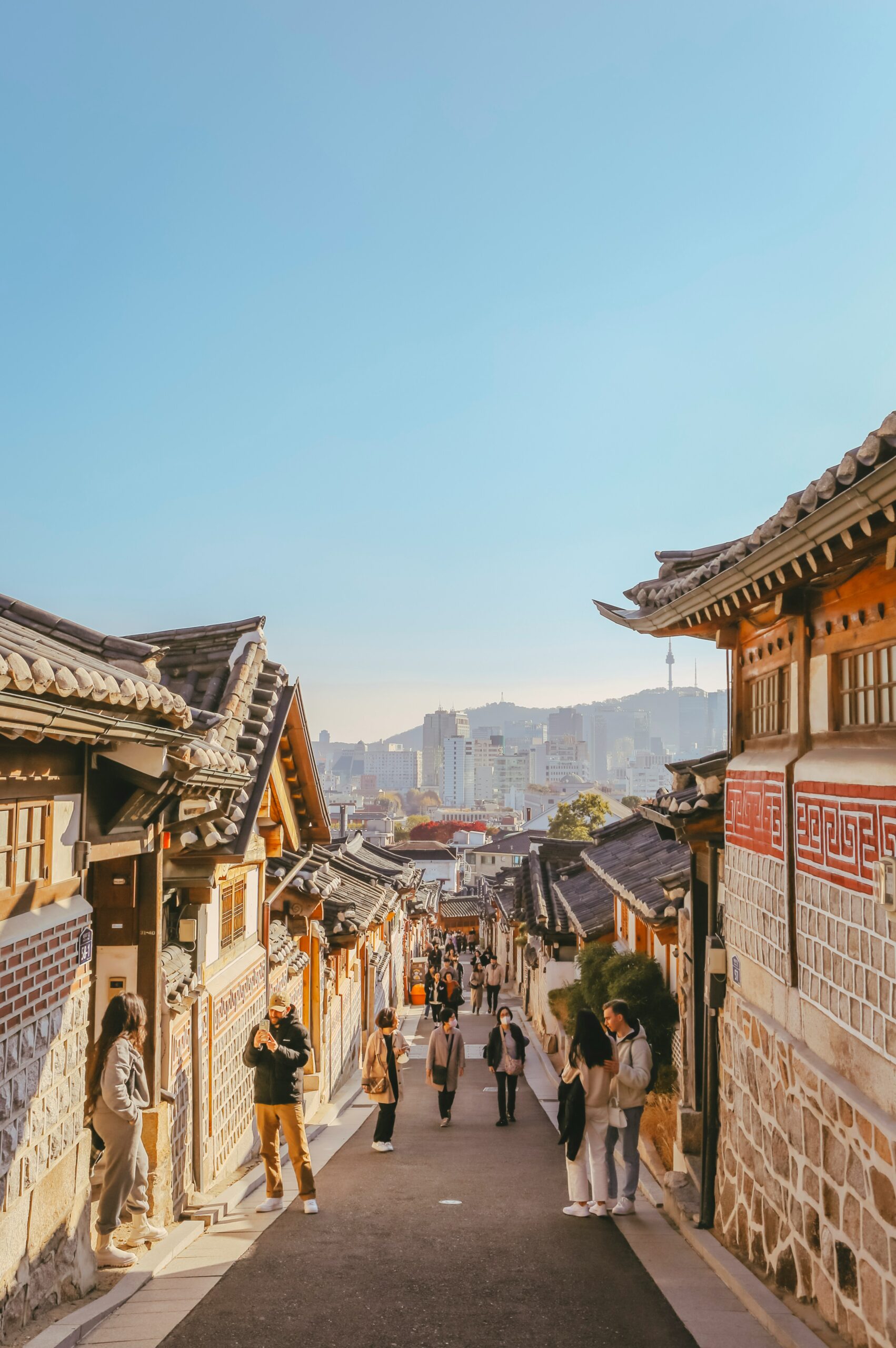 Exploring the Timeless Charm of Bukchon Hanok Village